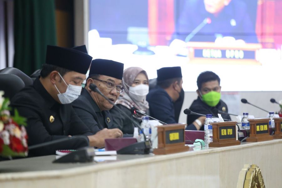 Rapat paripurna yang dipimpin langsung oleh Ketua DPRD Provinsi Jawa Barat Brigjen TNI (Purn) Taufik Hidayat, selanjutnya dilanjutkan oleh pembentukan Pansus I CPDOB. (Dok Humas DPRD Jabar)