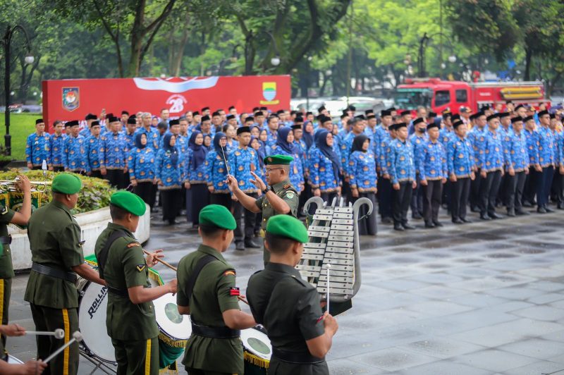 Upacara Peringatan ke-28 Hari Otonomi Daerah Tingkat Kota Bandung di Balai Kota, Kamis 25 April 2024.