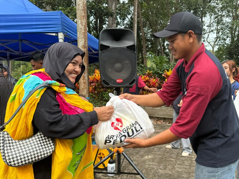 Menyambut Tahun Baru Imlek 2576 Kongzili, Artha Graha Peduli (AGP) melalui Makmur Elok Graha (MEG) menggelar perayaan meriah di Pulau Rempang dan Galang. Rabu, (28/1/2025).