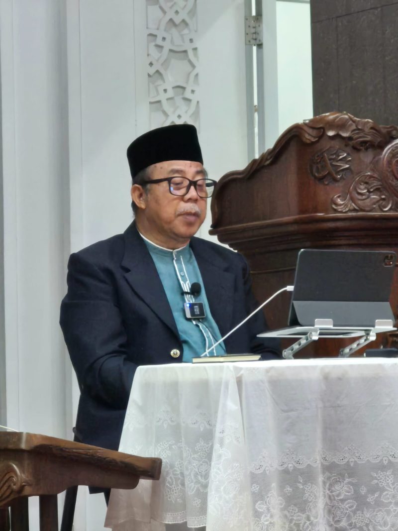 Ust. Prof. Dr. H. Sofyan Sauri, M.Pd. (Guru Besar Universitas Pendidikan Indonesia).