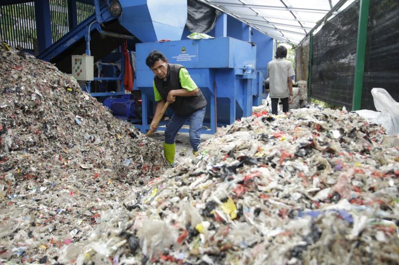 Perlu upaya dalam menangani permasalah sampah kewilayahan.