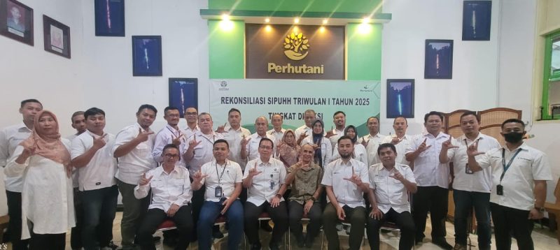 Perhutani Bandung Utara saat menggelar  Rekonsiliasi Sistem Informasi Penatausahaan Hasil Hutan (SIPUHH) Kayu dan Non-Kayu antara Perum Perhutani dan Kementerian Kehutanan (Kemenhut) untuk Triwulan I Tahun 2025,  Rabu (12/03/2025).