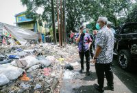 Wali Kota Bandung, Muhammad Farhan saat memantau berbagai kawasan pengelolaan sampah, di Kota Bandung,Jumat (7/3/2025).