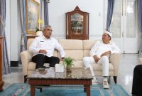 Wali Kota Bandung, Muhammad Farhan bersama Gubernur Jabar Dedi Mulyadi di Gedung Pakuan, Rabu (5/3/2025).