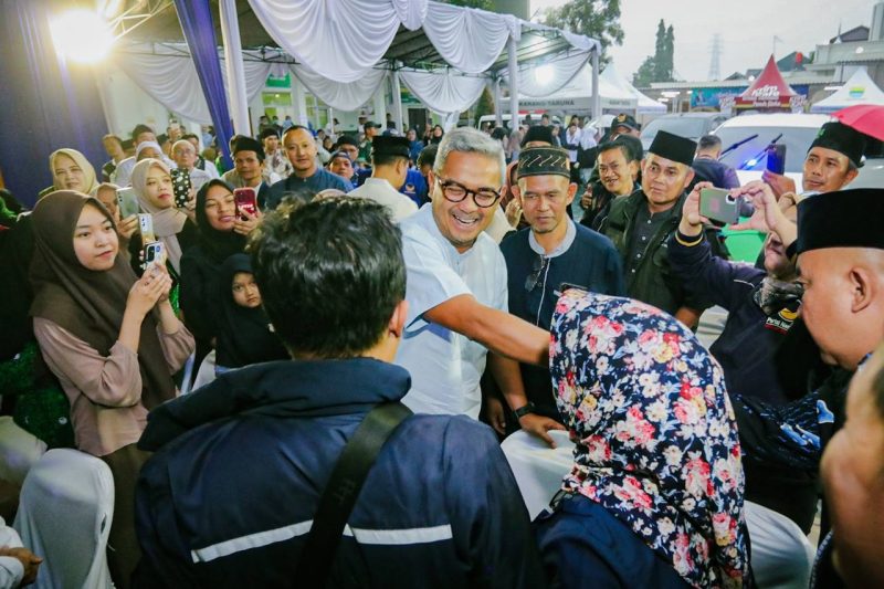 Wali Kota Bandung, Muhammad Farhan saat  menghadiri Semarak Ramadan Bandung Utama 2025 yang digelar di Kecamatan Bojongloa Kidul, Sabtu (8/3/2025).