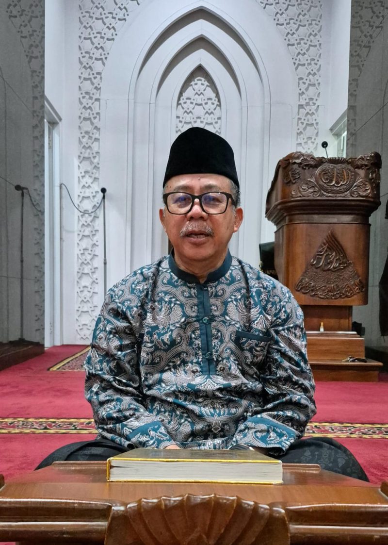 Prof. Dr. H. Sofyan Sauri, M.Pd. (Guru Besar Universitas Pendidikan Indonesia).
