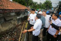 Wali Kota Bandung Muhammad  Farhan saat menghadiri kegiatan Siskamling Siaga Bencana di Kelurahan Cibuntu, Kecamatan Bandung Kulon, Rabu (22/10/2025).