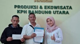 Kepala Sub Seksi Ekowisata dan Agroforestri Irva Herliyanti, Ketua LMDH Lembah HarapKepala Sub Seksi Ekowisata dan Agroforestri Irva Herliyanti, Ketua LMDH Lembah Harapan Jaya Adi Sutriatna an Jaya Adi Sutriatna. 