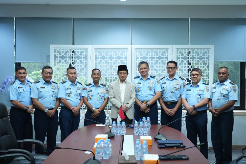 Kepala Dinas Pembinaan Mental Angkatan Udara (Kadisbintalau) Marsma TNI Drs. Jaetul Muchlis, M.Ag. saat  melaksanakan audiensi dengan Imam Besar Masjid Istiqlal, KH Prof. Dr. Nasaruddin Umar, M.A.
